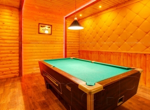 Современная баня с террасой и комнатой отдыха в Москве